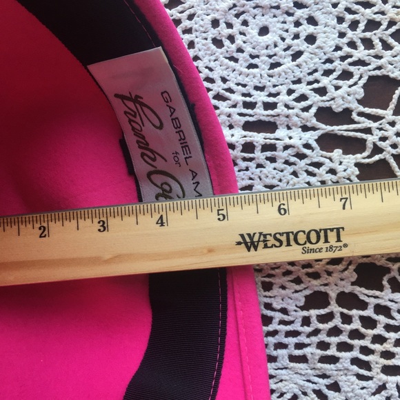 Pink Hat, Gabriel Amar Frank Olive Woolen Hat - Picture 13 of 15